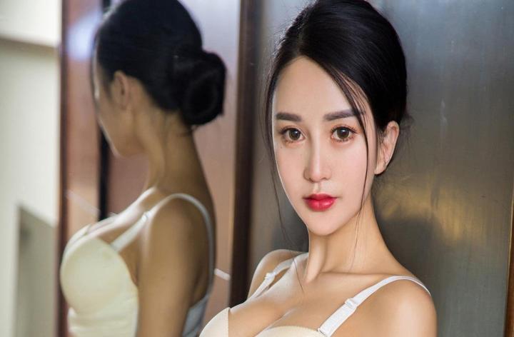自信女人